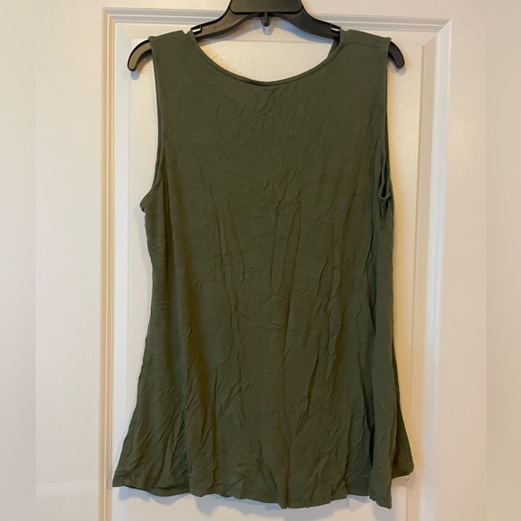 SOLD EUC Size 2XL sexy army green tank top - Picture 2 of 3